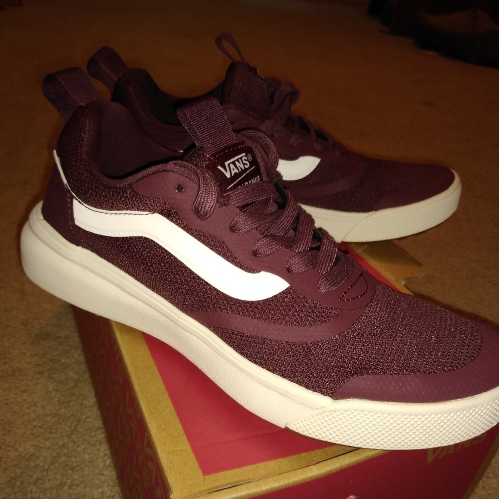 Bergundy Vans Sz 9